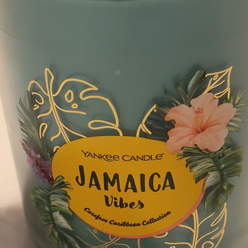 Yankee Candle Jamaica Vibes Scented Candle - Blue - Picture 5 of 7
